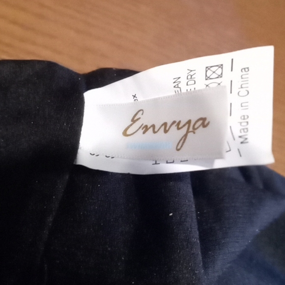 NWT ENNYA ONE PIECE SWIMMING WEAR. L - Picture 5 of 7